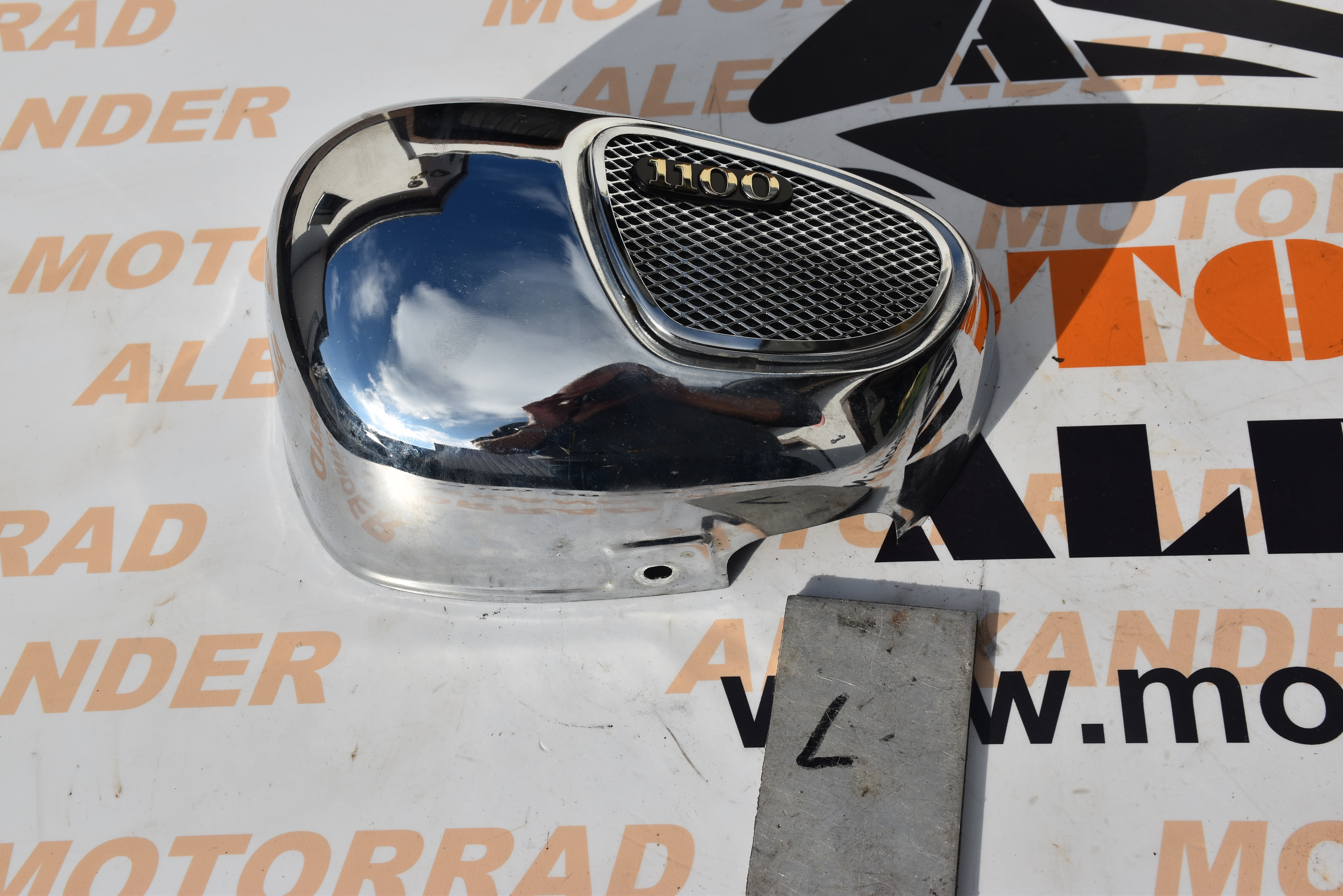 Luftfilterkasten Deckel Attrappe li. Chrom