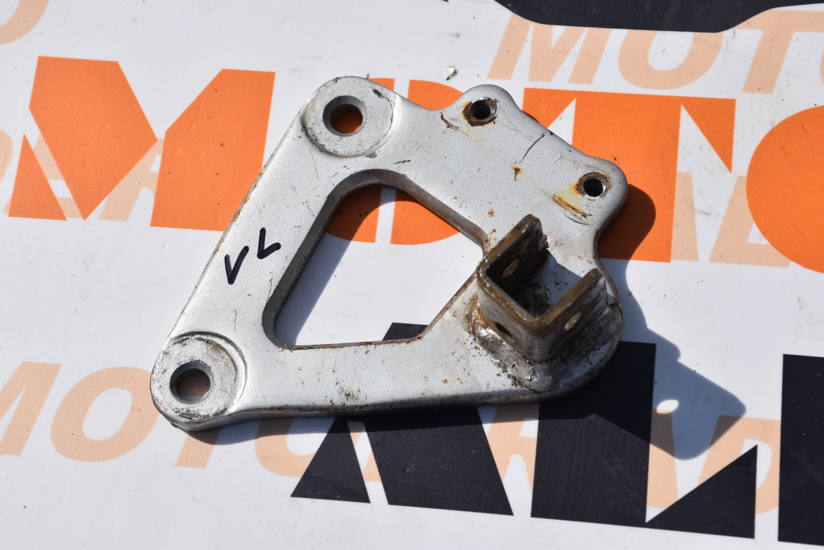 Fussrastenhalter vorn links